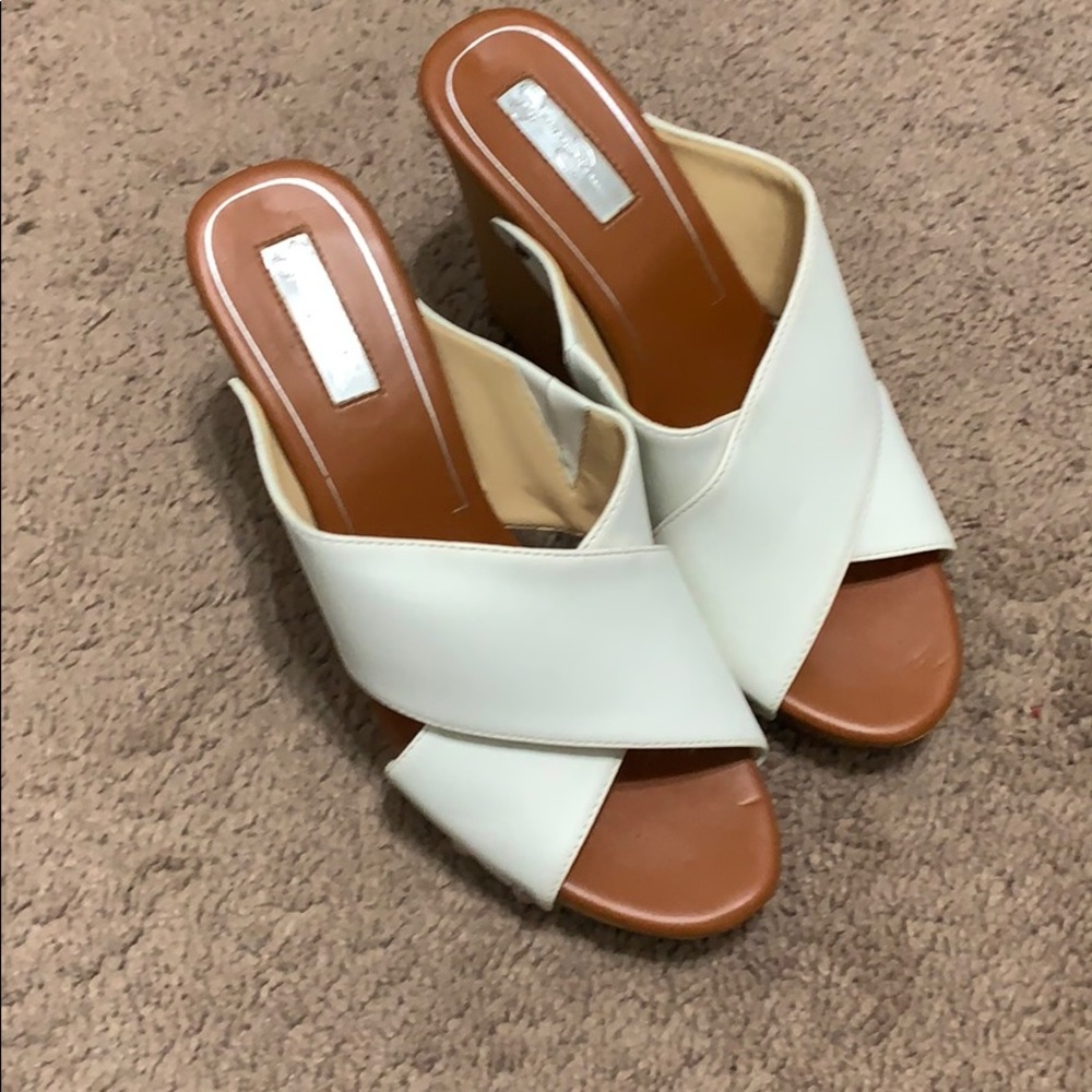 Jessica Simpson white heels
